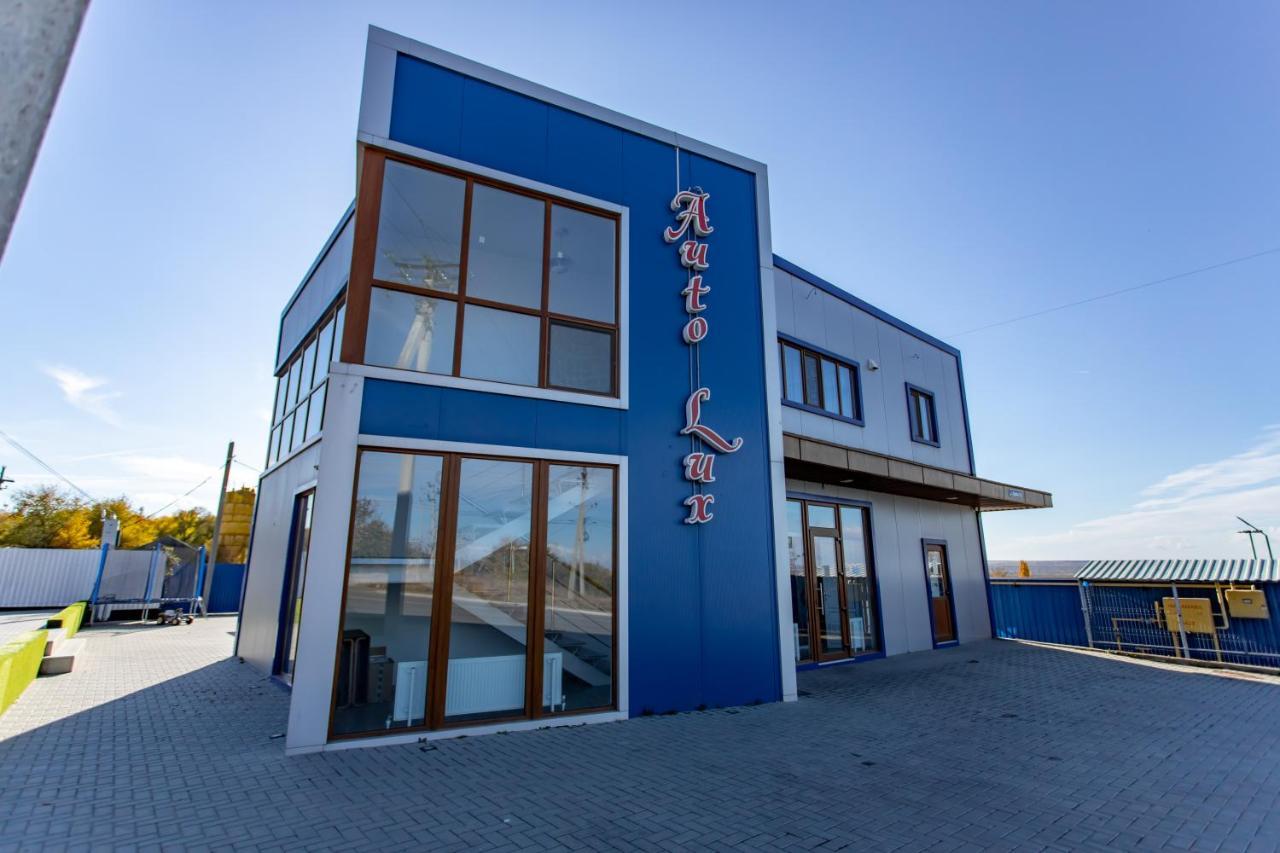 Autolux Hotel Cahul Bagian luar foto