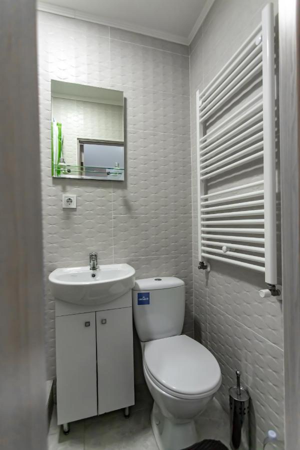 Autolux Hotel Cahul Bagian luar foto